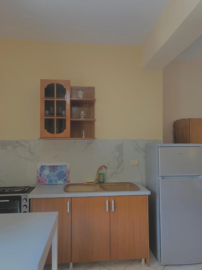 Ava'S Guesthouse Ksamil Esterno foto