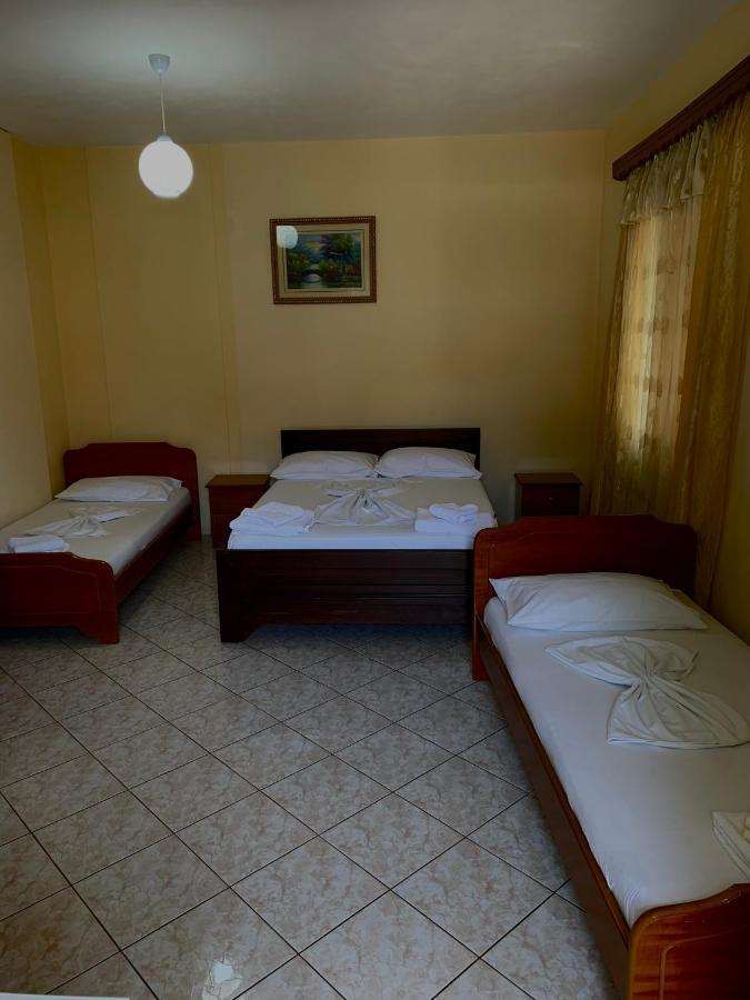 Ava'S Guesthouse Ksamil Esterno foto